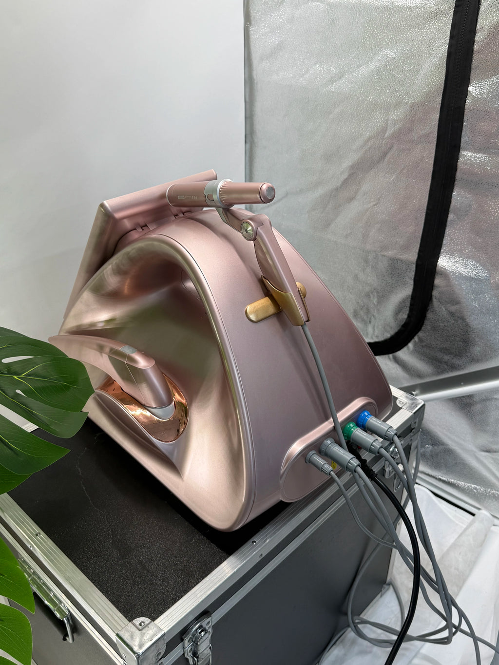 Multi Dimensional Anti Aging Beauty Instrument Full Layer Tightening And Lifting Device For Facial And Body Collagen Enhancement